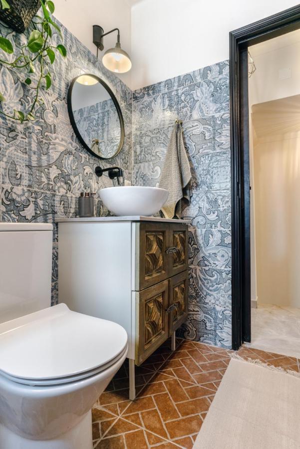 Arty Vintage Townhouse With Rooftop Shower & Sun Loungers Olhão Eksteriør billede